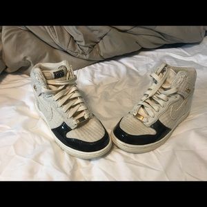 Married To The Mob/Nike Dunks Women’s size 7.5